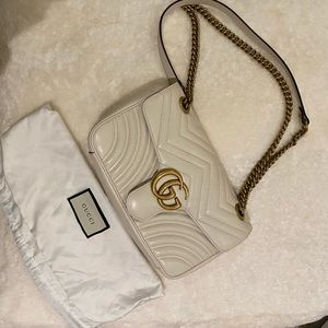 Gucci small GG Marmont matelassé bag in white and gold